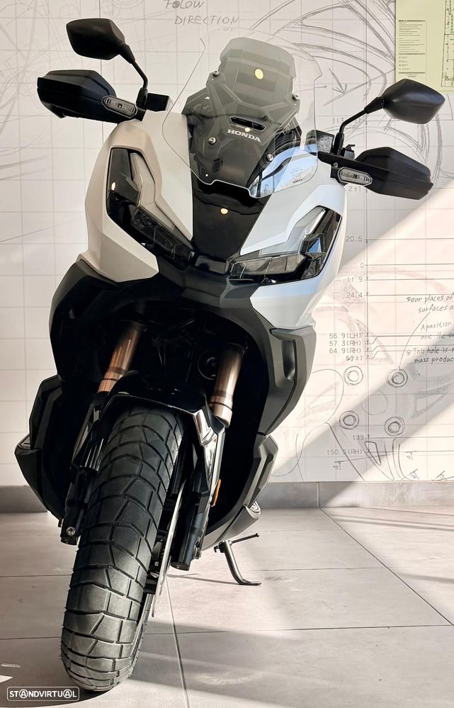Honda ADV 350 - 3