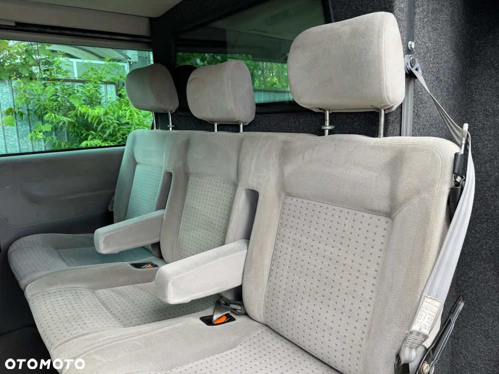 Volkswagen Caravelle - 22