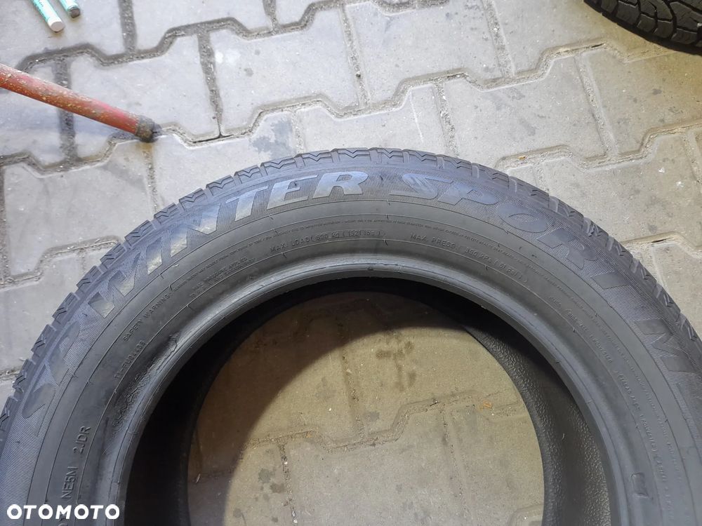 Opona zimowa Dunlop SP Winter Sport M 215/60 16 95H M+S - 2