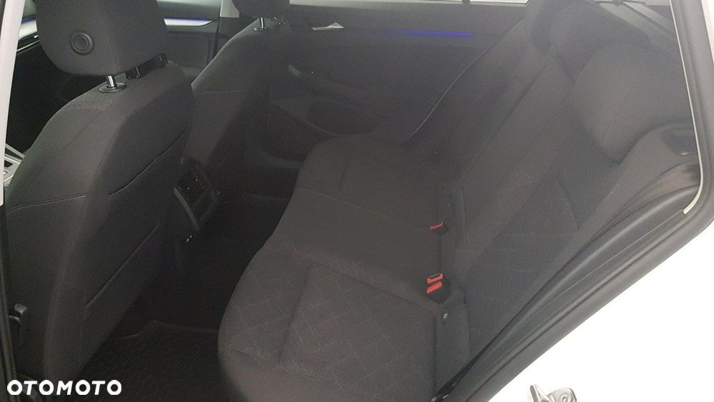 Volkswagen Golf - 22