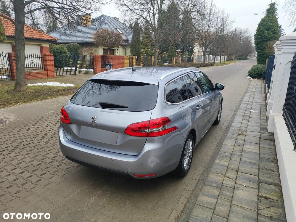 Peugeot 308 1.2 PureTech Allure Pack S&S EAT8 - 4
