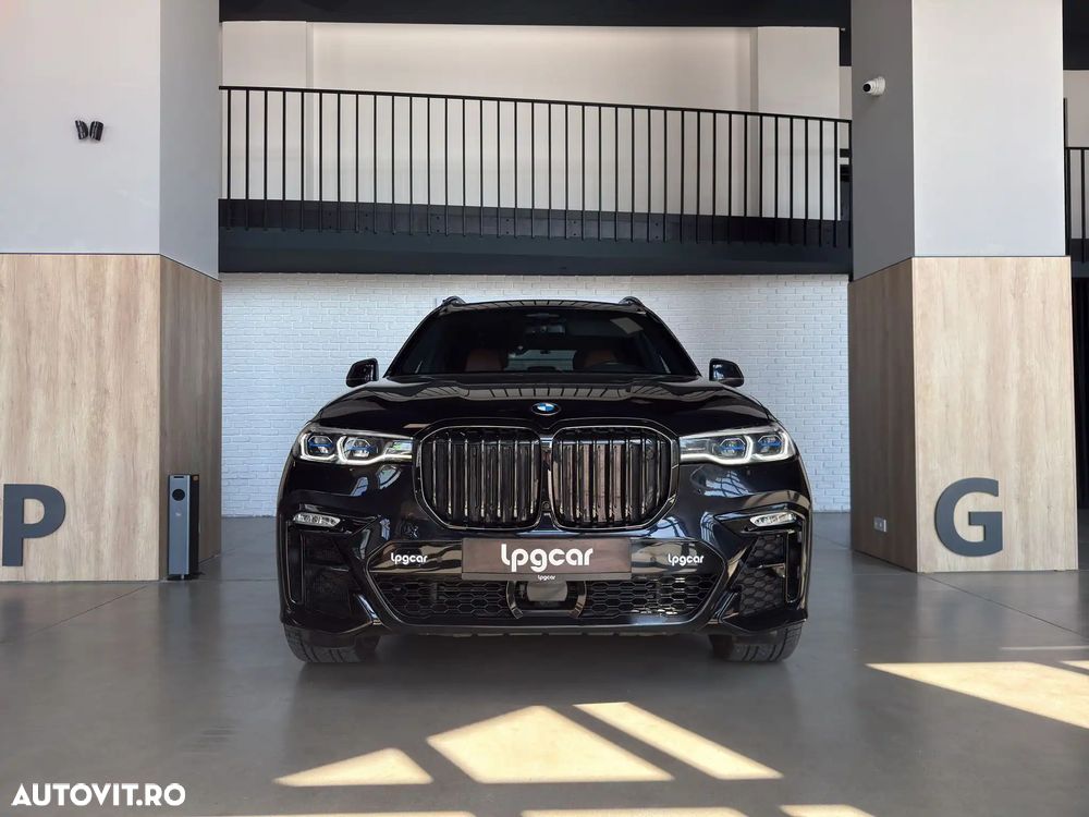 BMW X7 M50i - 4