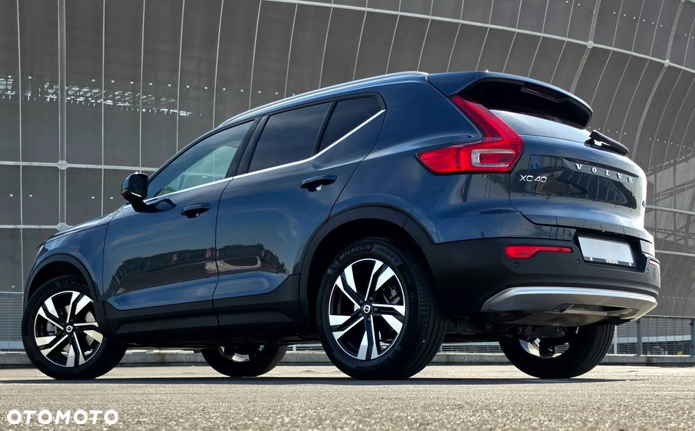 Volvo XC 40 B3 Plus Bright - 19