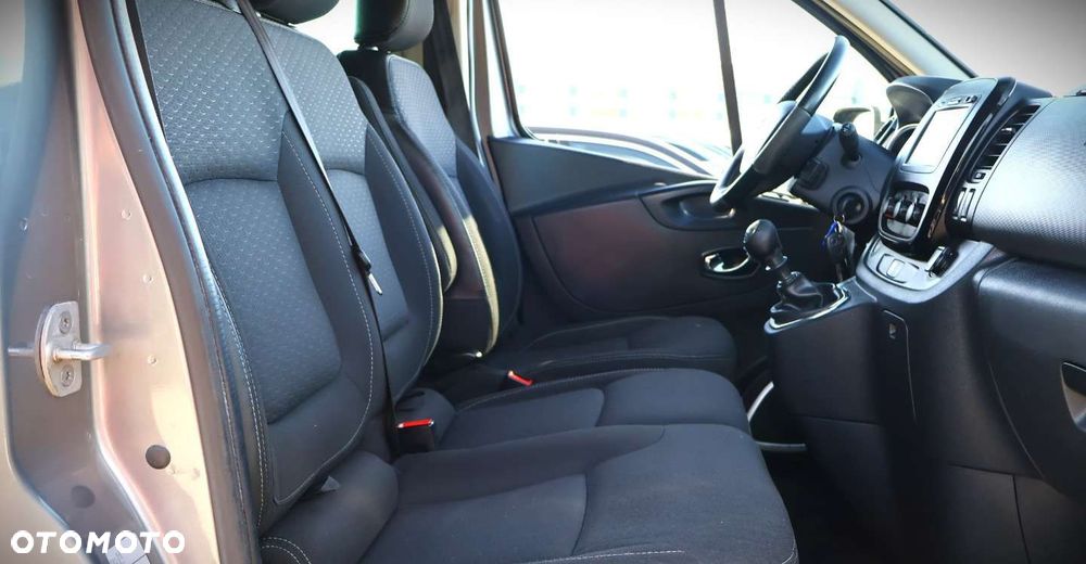Opel Vivaro - 22
