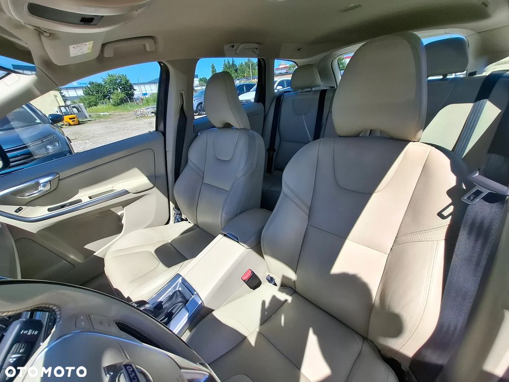 Volvo XC 60 D4 Geartronic Kinetic - 11