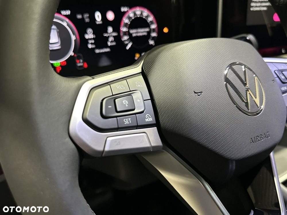 Volkswagen Tiguan - 23