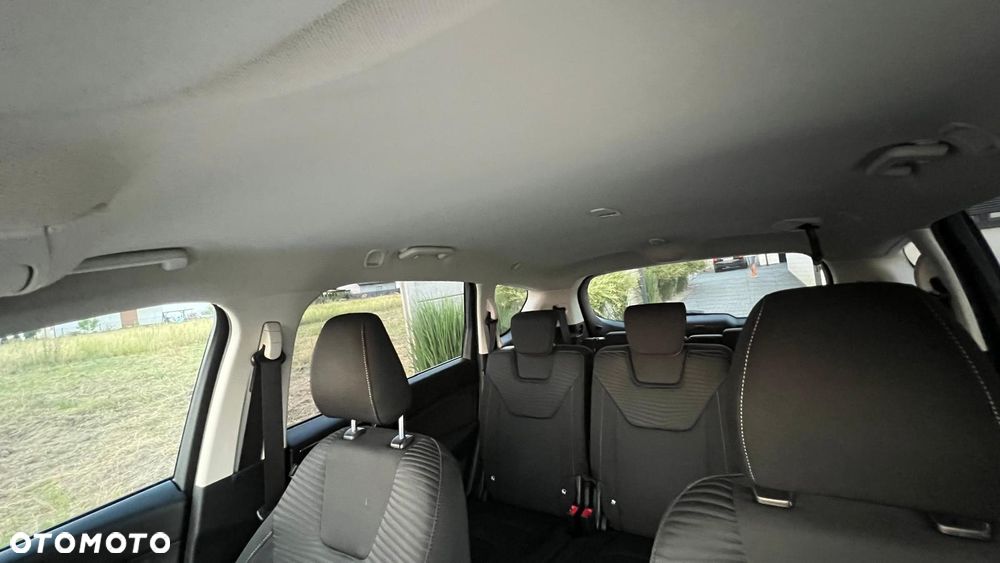 Ford S-Max - 23