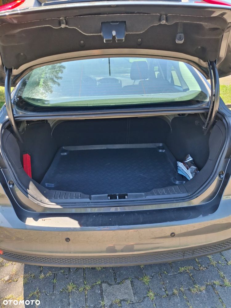 Ford Focus 1.6 Trend - 11