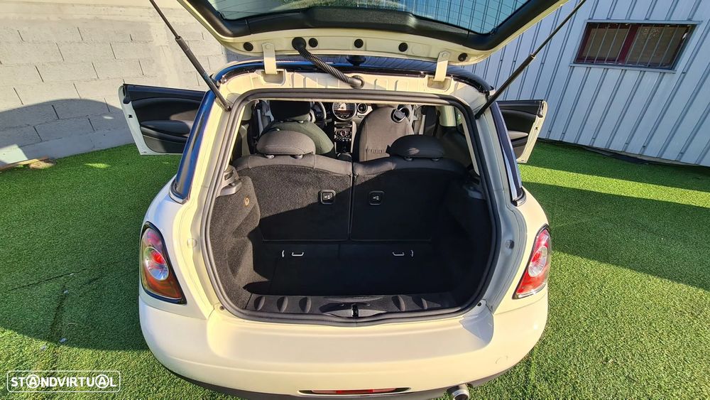 MINI 3 Portas One D - 11