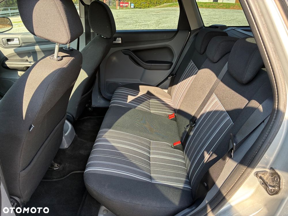 Ford Focus 1.6 Trend - 15