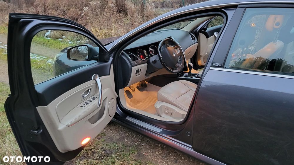 Renault Latitude - 10