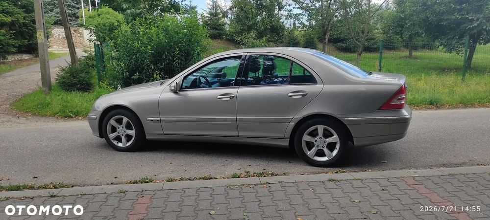 Mercedes-Benz Klasa C 230 Avantgarde Sport Edition - 4