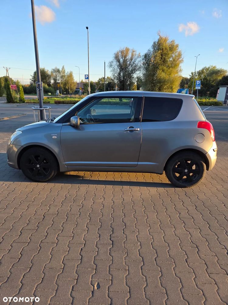 Suzuki Swift 1.3 DDiS GLX / Comfort - 4