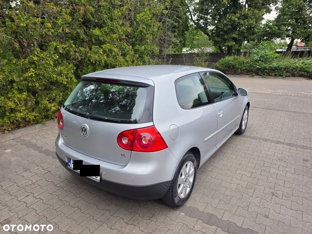 Volkswagen Golf 1.6 Sportline - 2