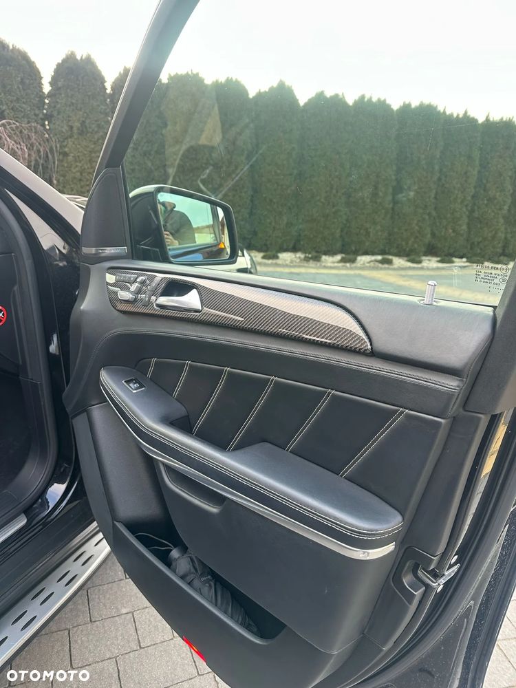 Mercedes-Benz GL - 26