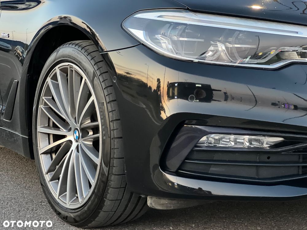 BMW Seria 5 520d Sport Line - 8