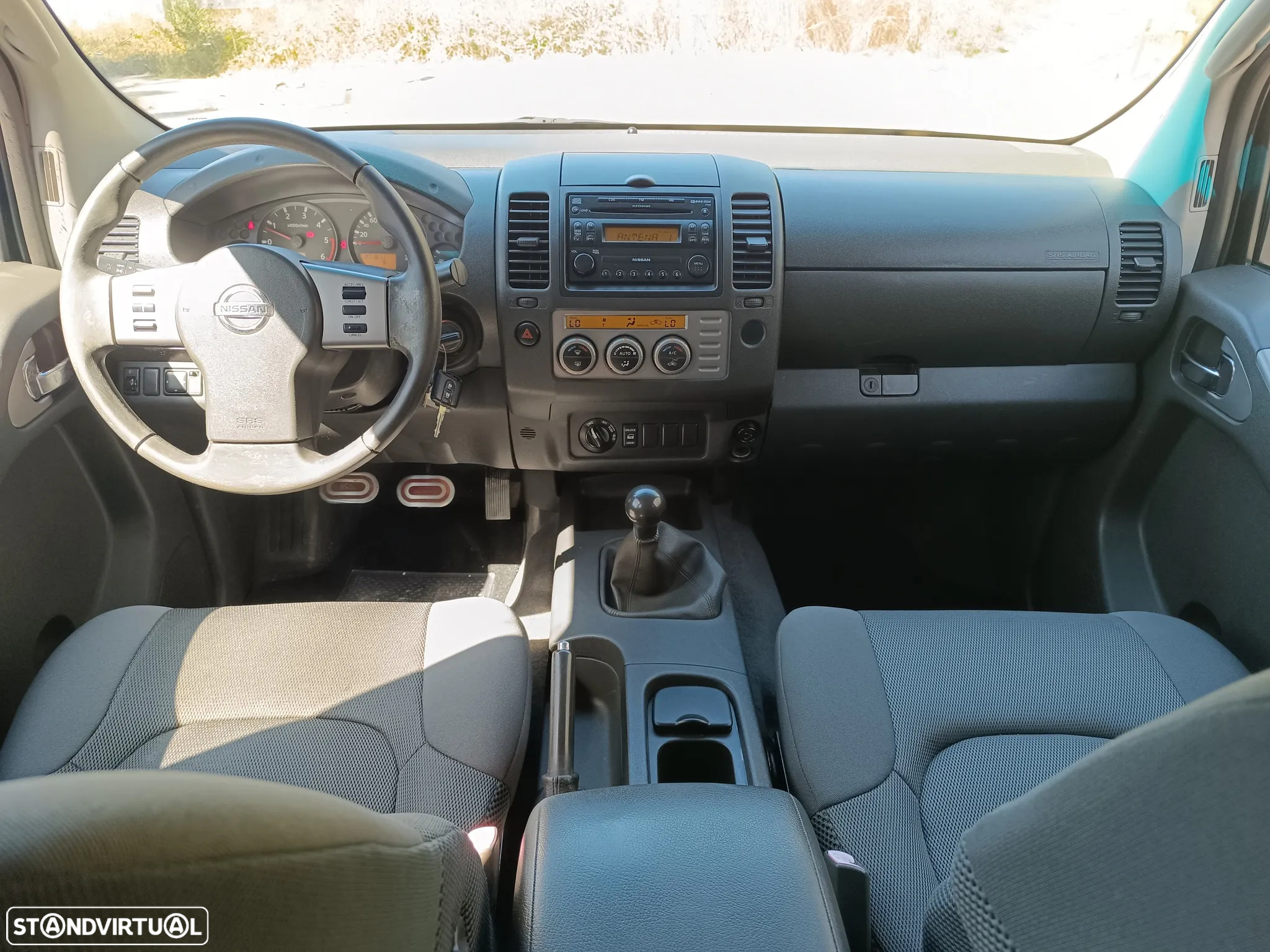 Nissan Navara 2.5 dCi CD SE - 9