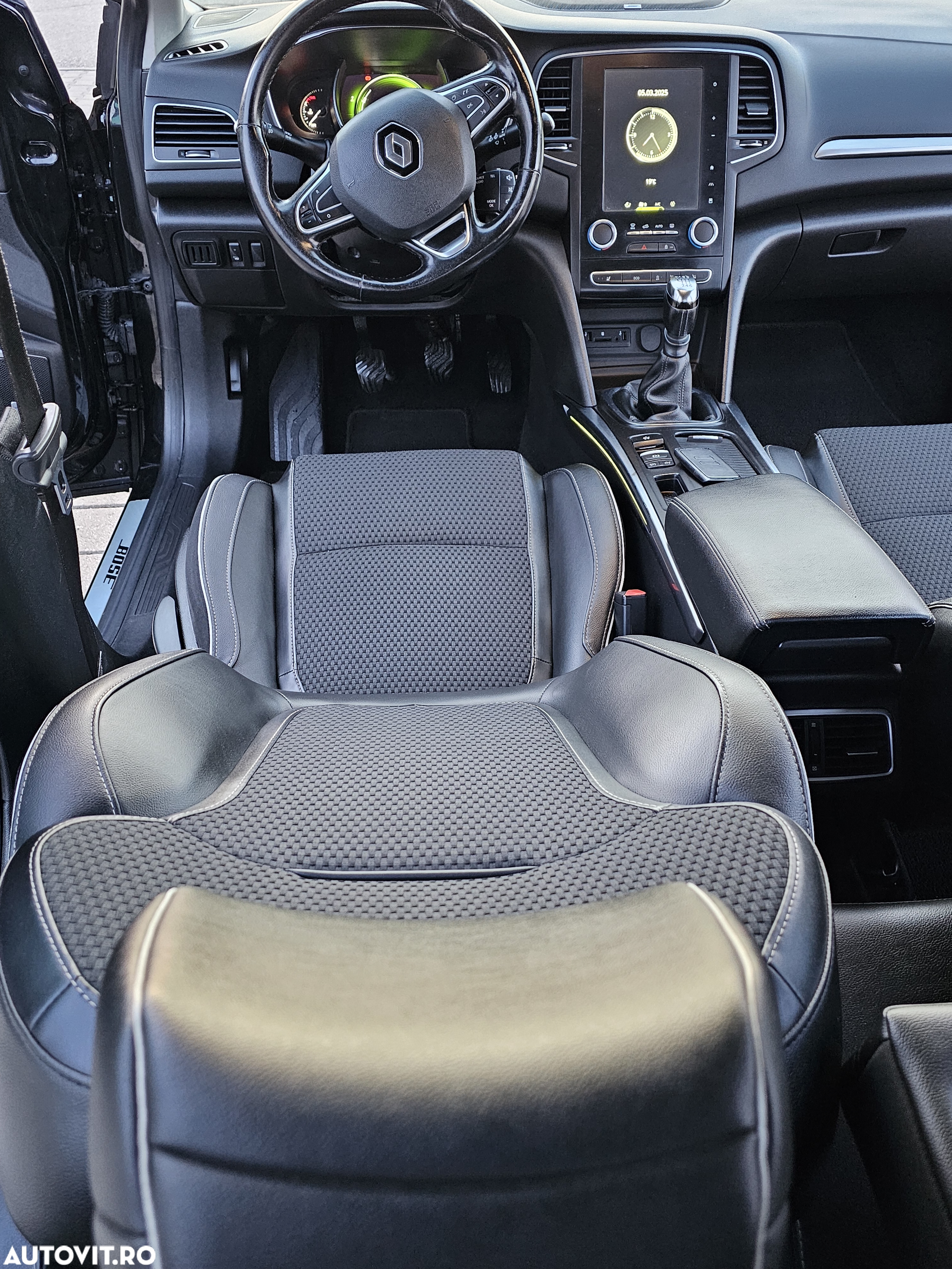 Renault Megane ENERGY dCi 130 BOSE EDITION - 27