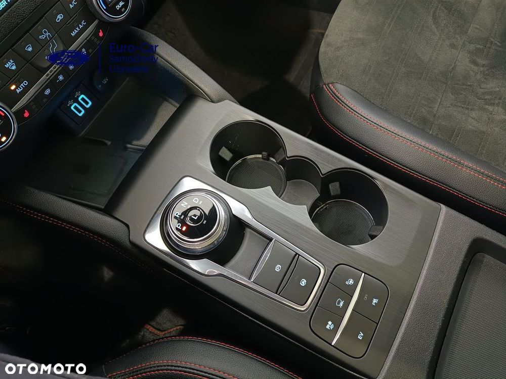 Ford Kuga 2.5 Duratec PHEV ST-LINE X - 24