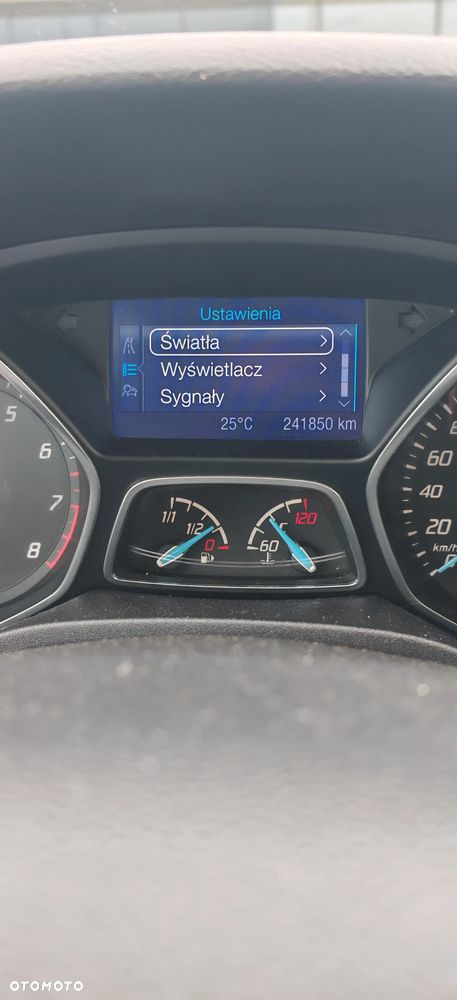 Ford Focus 1.0 EcoBoost Titanium - 8