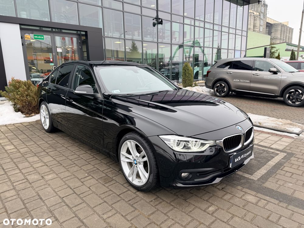 BMW Seria 3 318i - 7