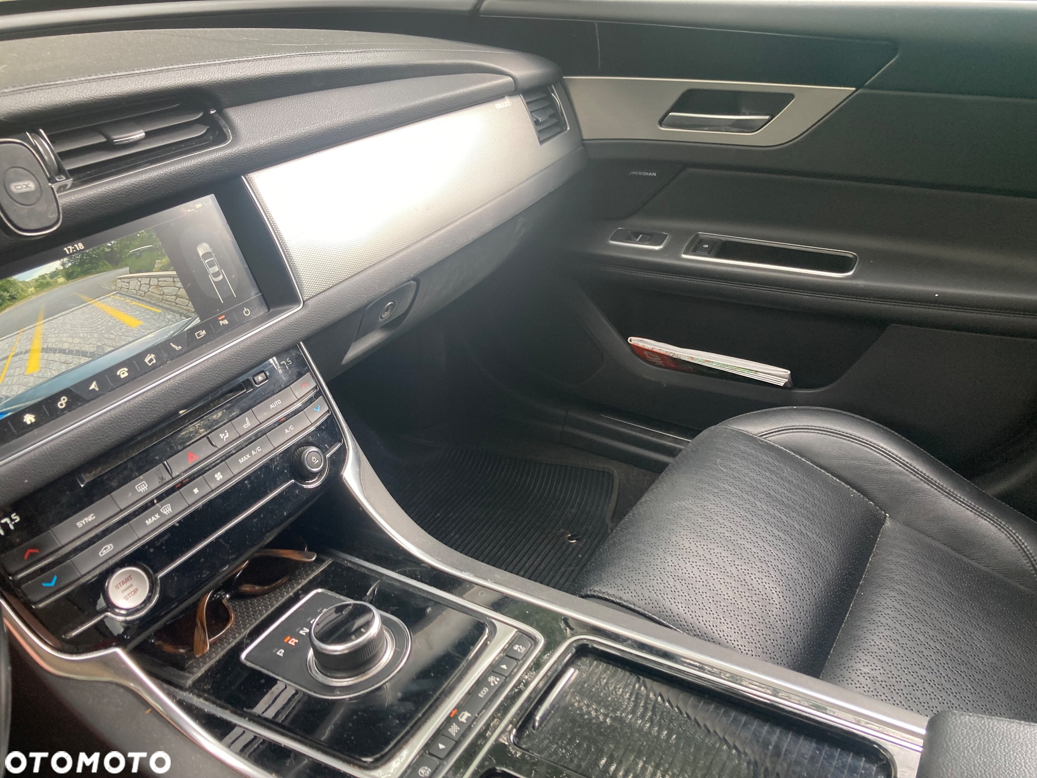 Jaguar XF 2.0 T Prestige - 8