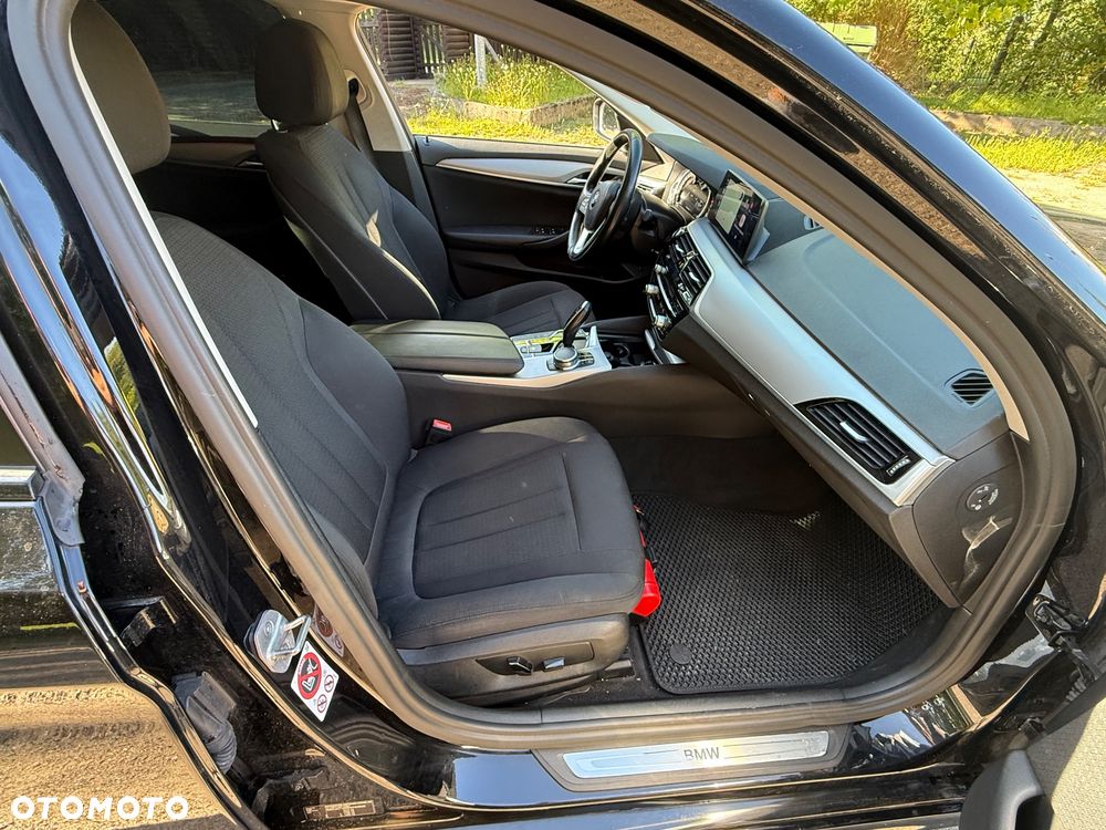 BMW Seria 5 530i GPF xDrive - 12
