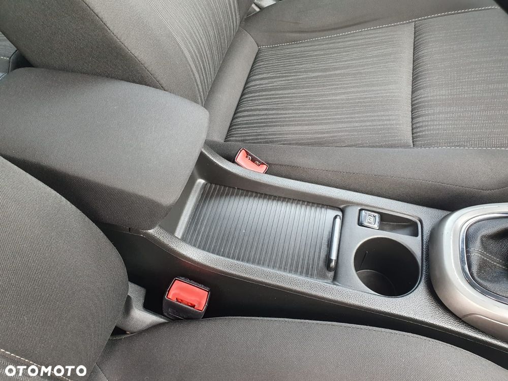 Opel Astra 1.4 Turbo Design Edition - 35