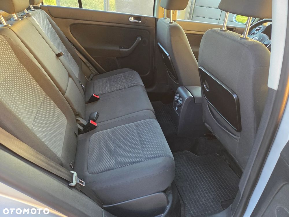 Volkswagen Golf Plus - 11