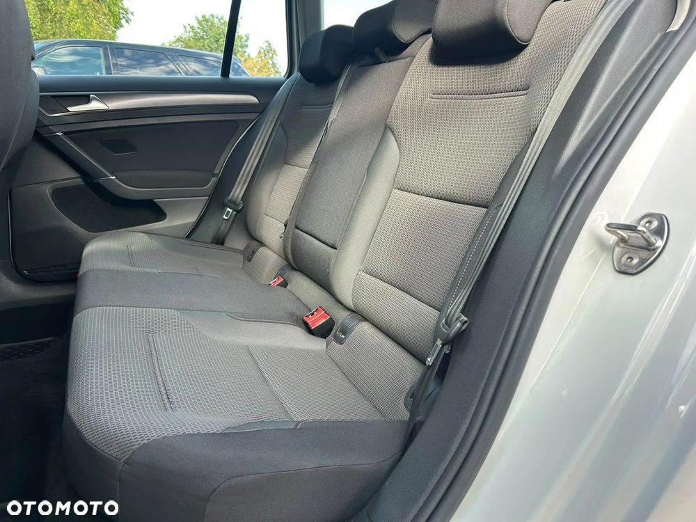 Volkswagen Golf 1.6 TDI BMT Comfortline - 31