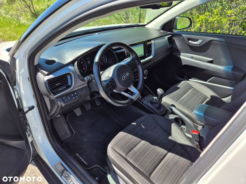 Kia Stonic 1.0 T-GDI 120 Platinum Edition - 8