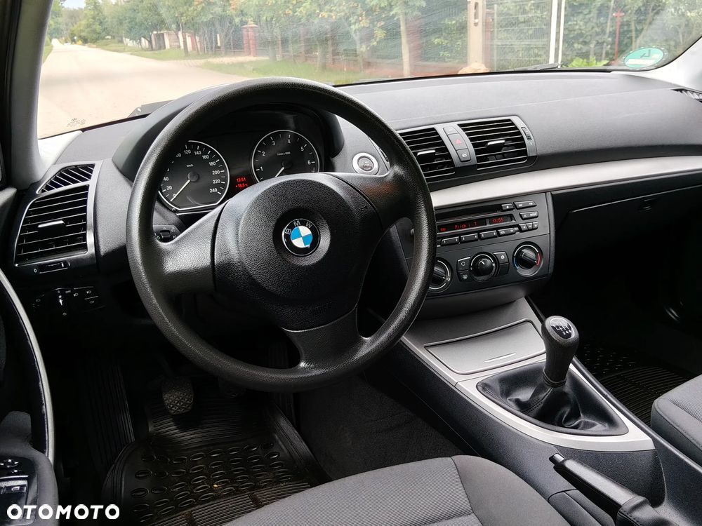 BMW Seria 1 - 21