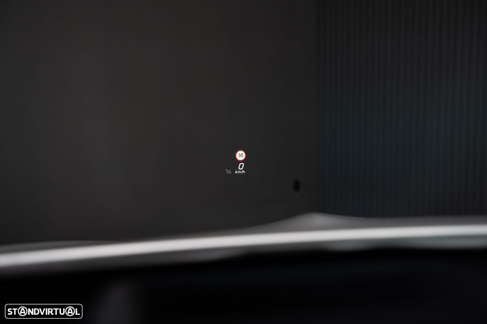 Mercedes-Benz CLA 250 e Shooting Brake AMG Line - 29