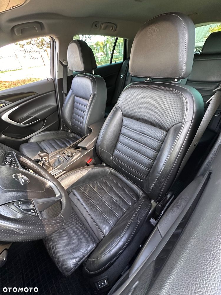 Opel Insignia - 25