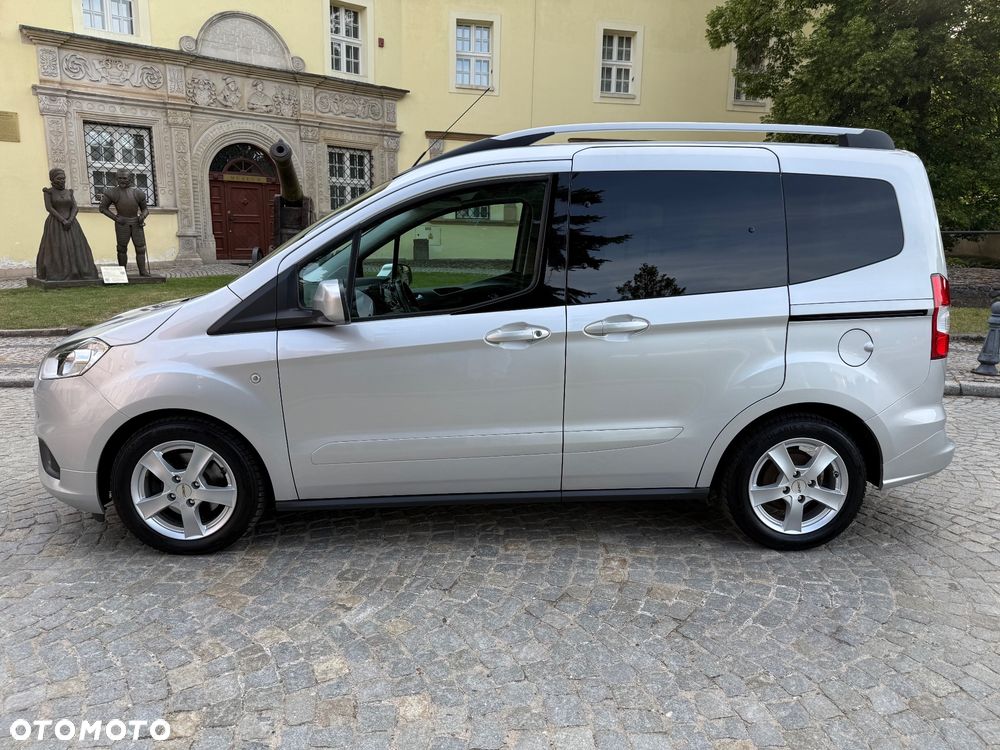 Ford Tourneo Courier 1.5 TDCi S&S Titanium - 3