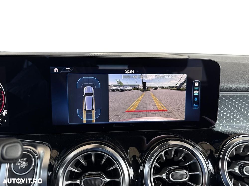 Mercedes-Benz GLB - 24