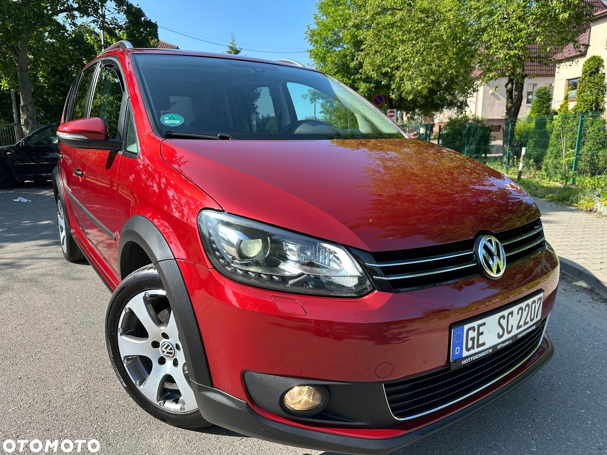 Volkswagen Touran 1.4 TSI Cross - 1