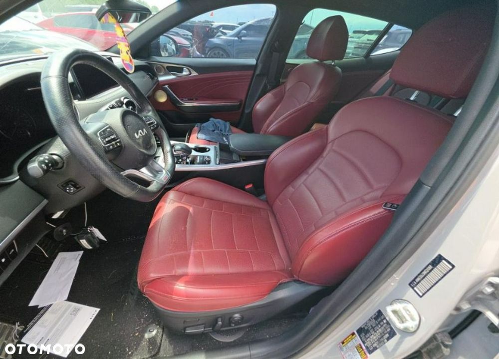 Kia Stinger - 6
