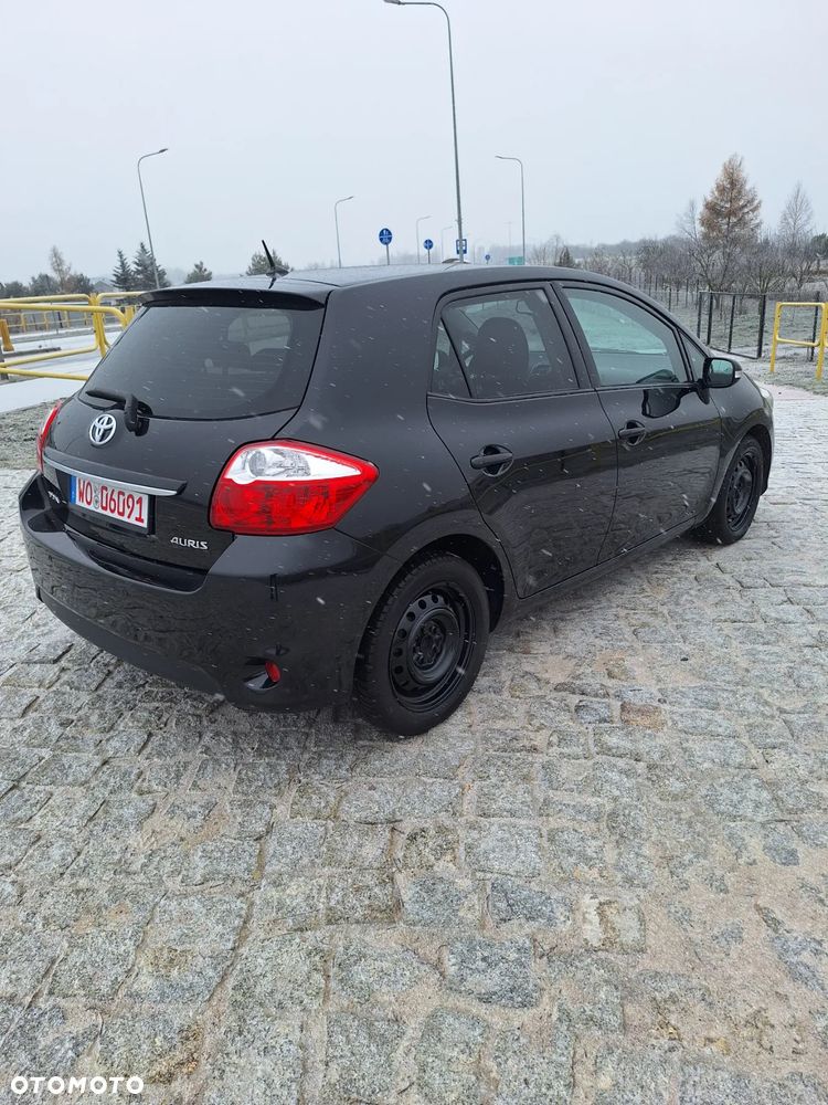 Toyota Auris 1.6 Executive - 3