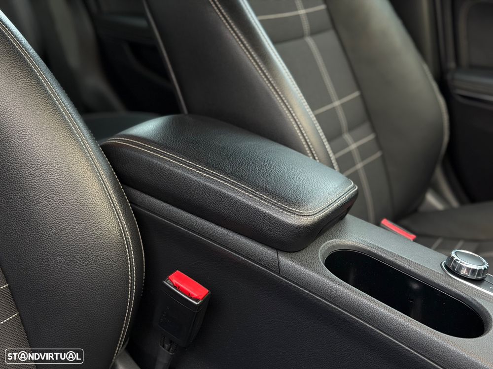 Mercedes-Benz A 180 CDI (BlueEFFICIENCY) Urban - 26