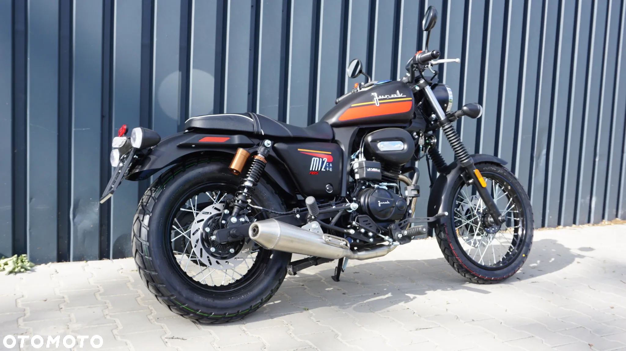 Junak M12 - 2