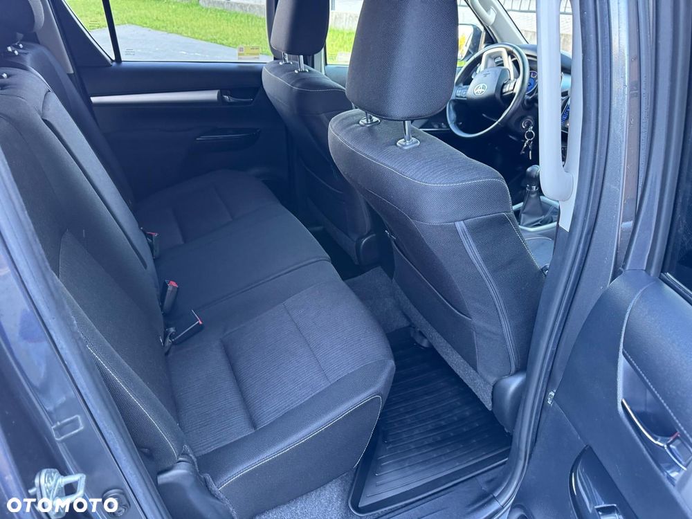 Toyota Hilux 2.4 D-4D Double Cab DL 4x4 - 20