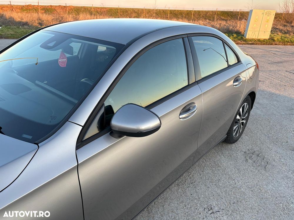 Mercedes-Benz A 180 - 4