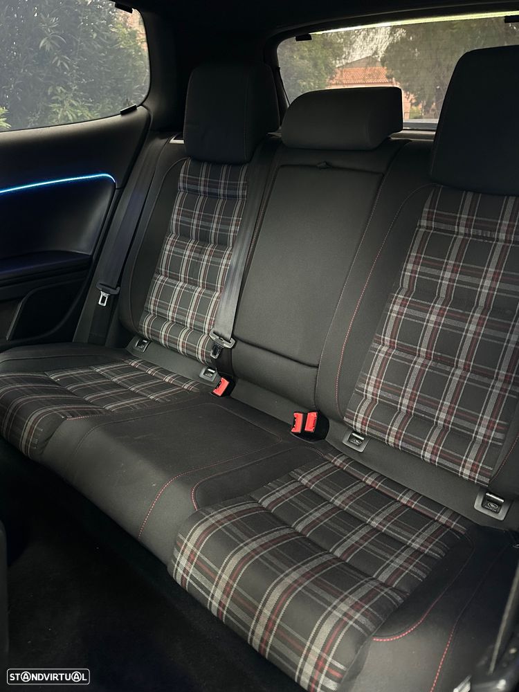 VW Golf 2.0 GTI DSG - 15