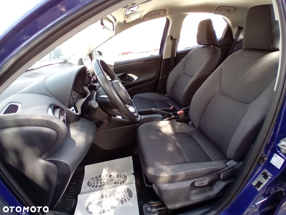 Toyota Yaris - 30