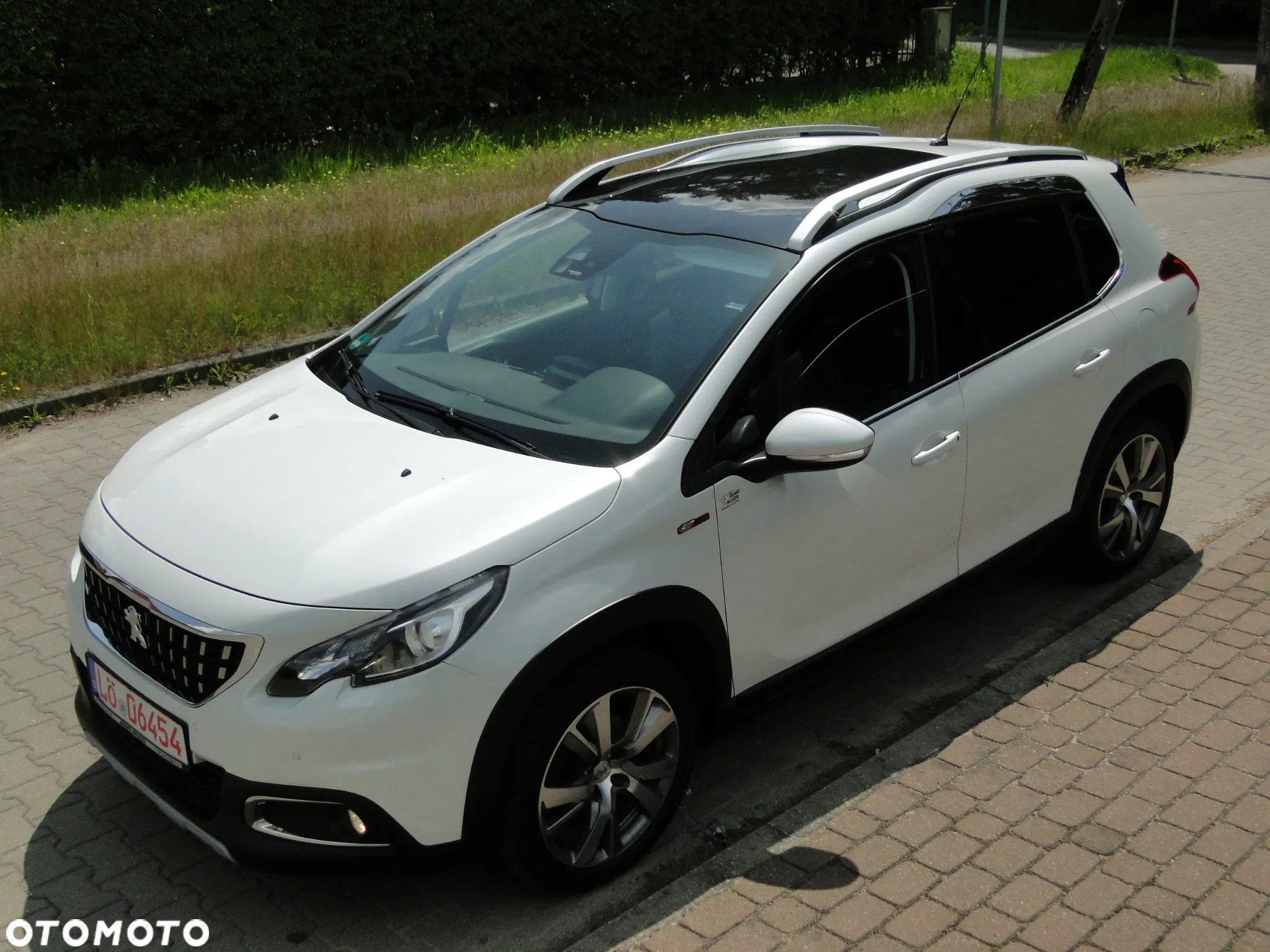 Peugeot 2008 PureTech 110 GPF EAT6 Black Edition - 9