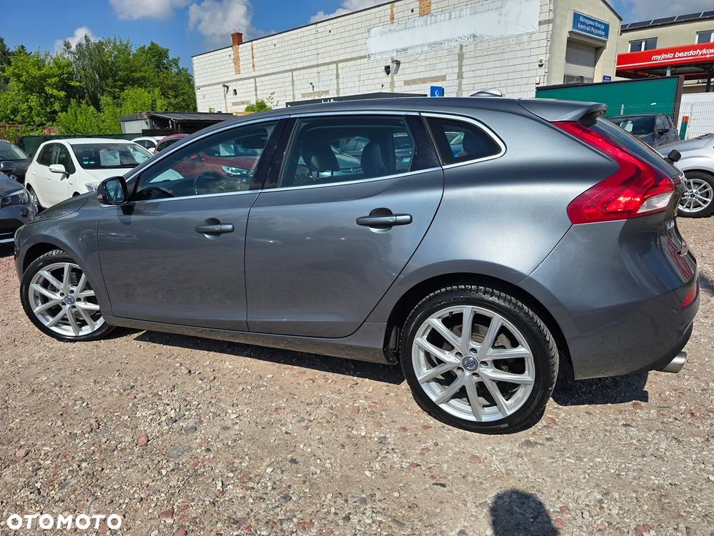 Volvo V40 D4 Summum - 9
