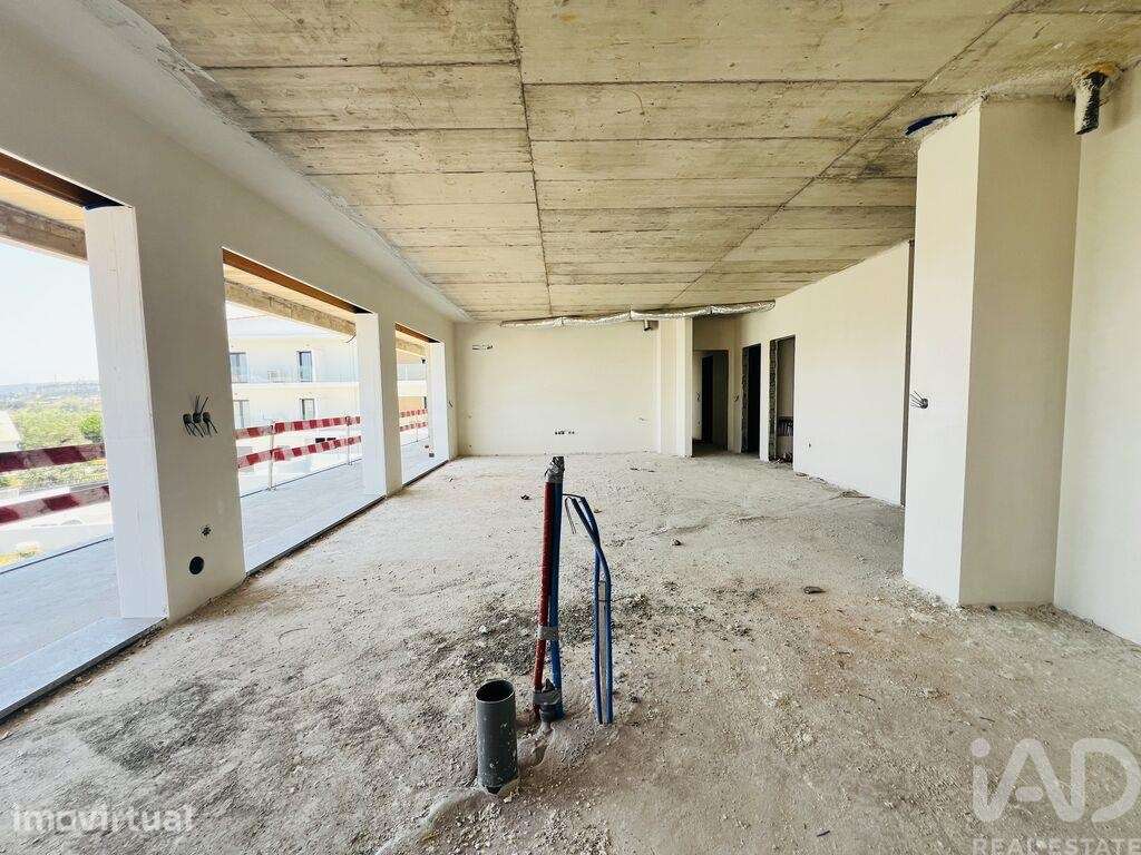 Apartamento T3 em Parceiros e Azoia de 130,00 m2 - Grande imagem: 2/28
