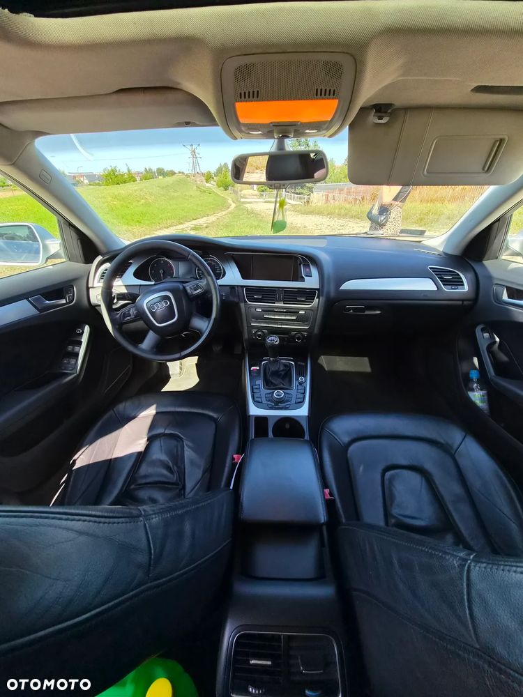 Audi A4 Avant 2.0 TDI DPF Ambiente - 8