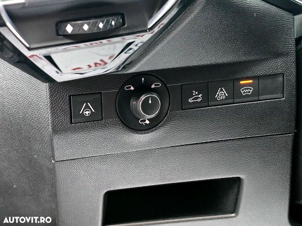 DS Automobiles DS 7 Crossback - 12